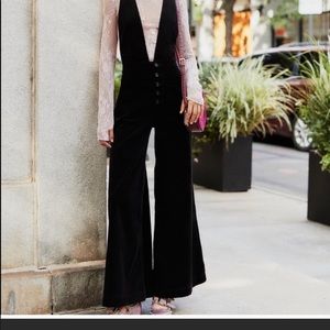 ISO FREE PEOPLE LOVE JUMPSUIT XS